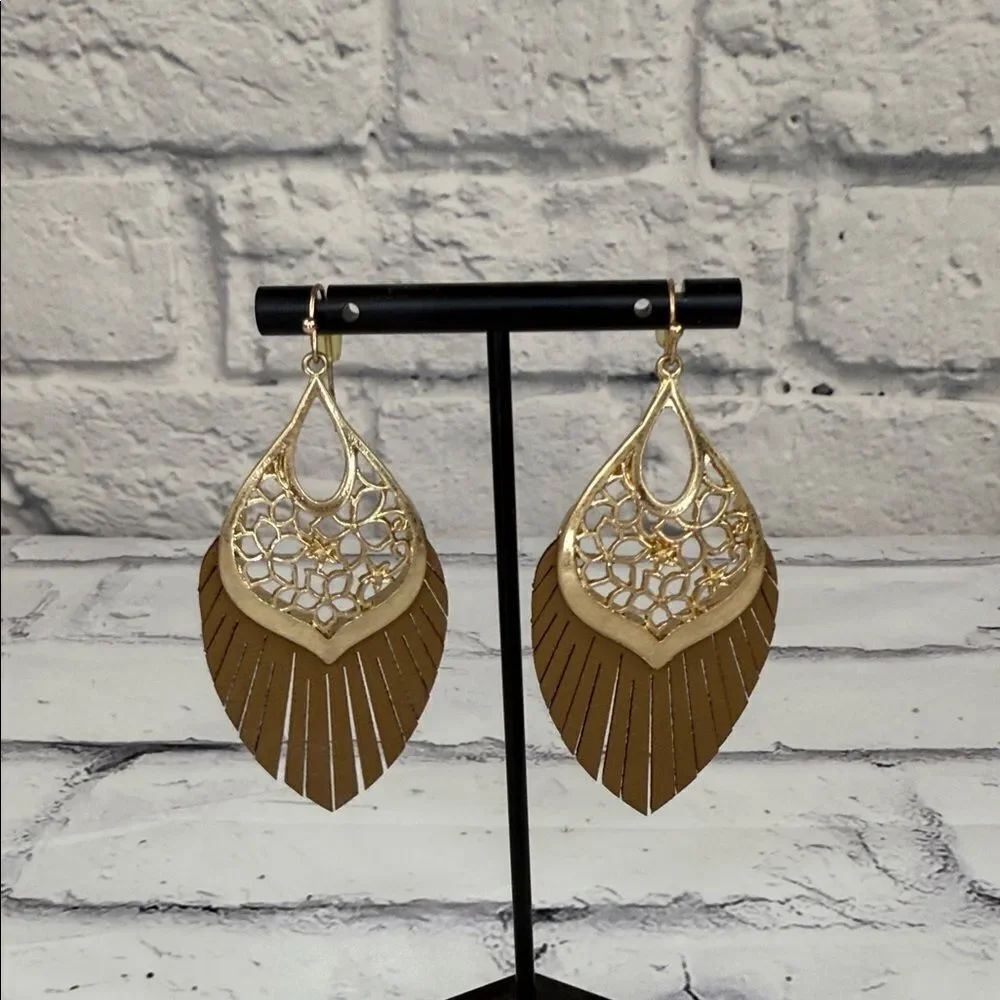 Boutique Elegant Gold and Brown Leaf Earrings
